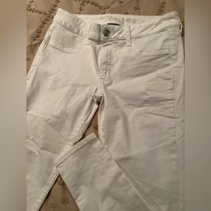 American Eagle White Skinny Jeans🤍